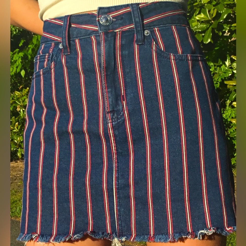 American Eagle Striped Jean Skirt - New without tags **MORE PHOTOS COMING SOON**